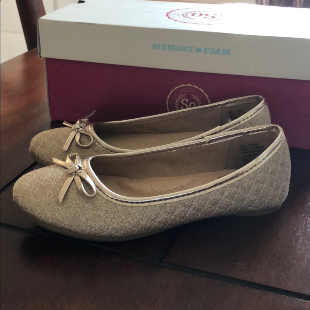 SOLD 🌿 Authentic American Heritage Size 1 Flats